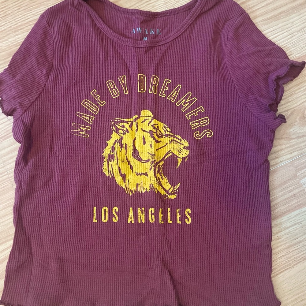 Zion burgundy small crop